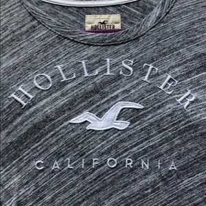 grey striped hollister logo tee / size XL